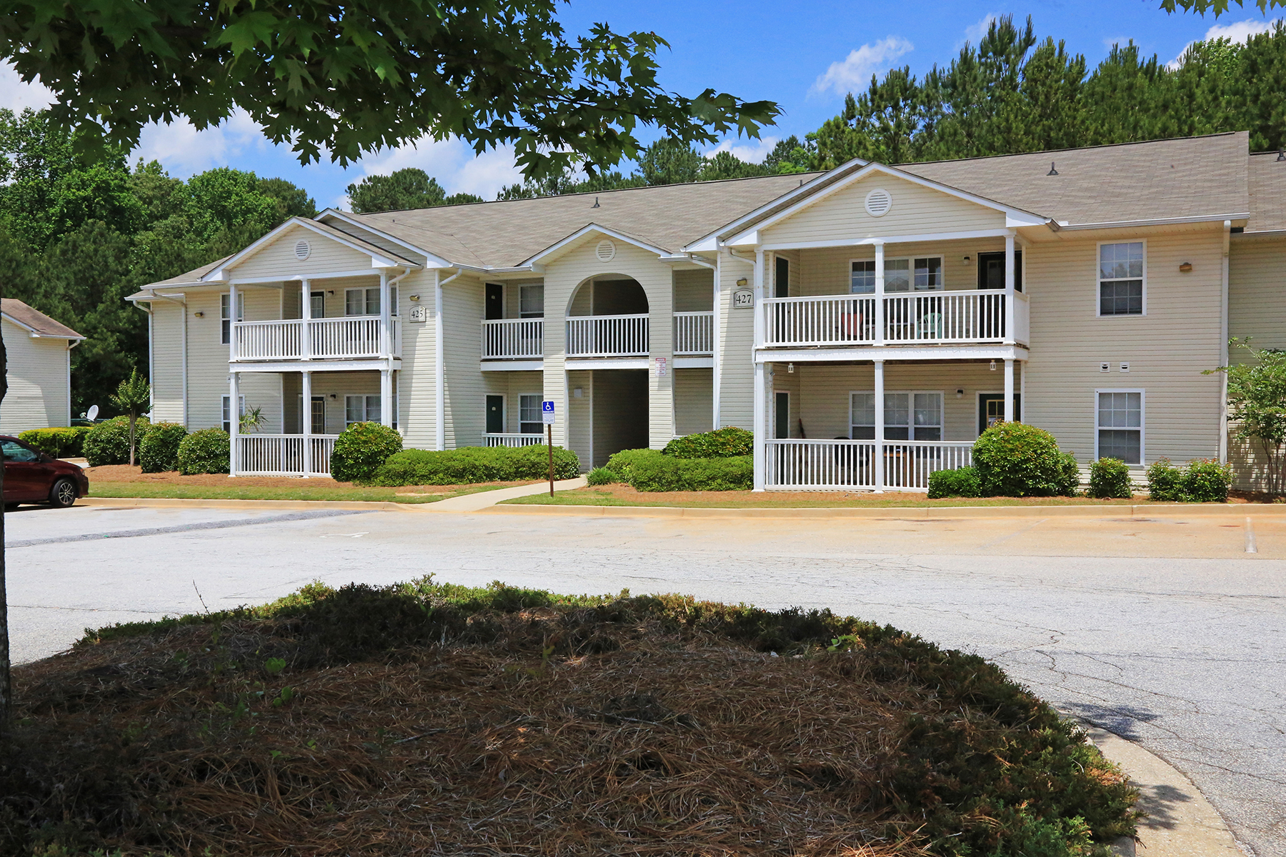 Ashton Pointe The Multifamily Advisory Group at Cushman & Wakefield